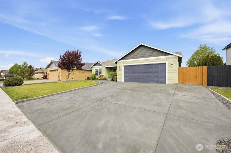 3807 Milagro Dr photo 2