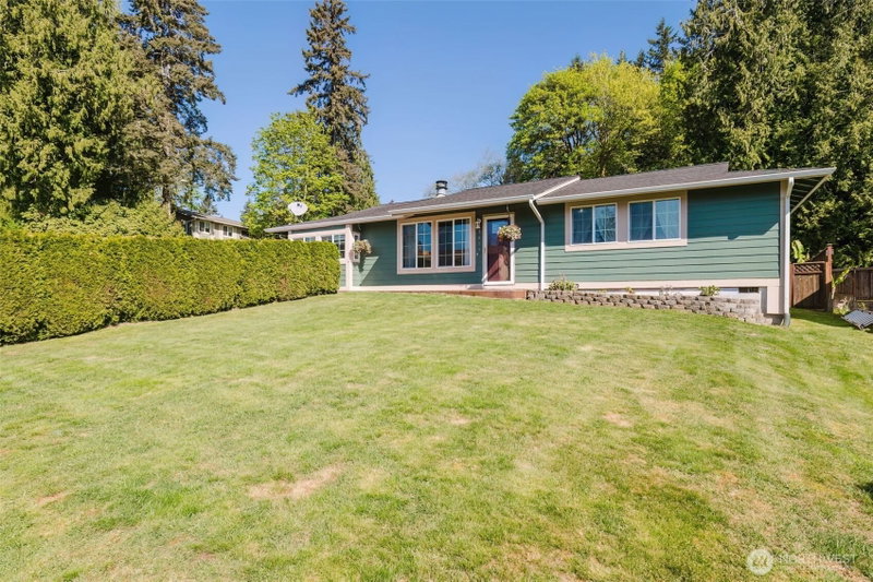 3415 SE Carmae Drive photo 2