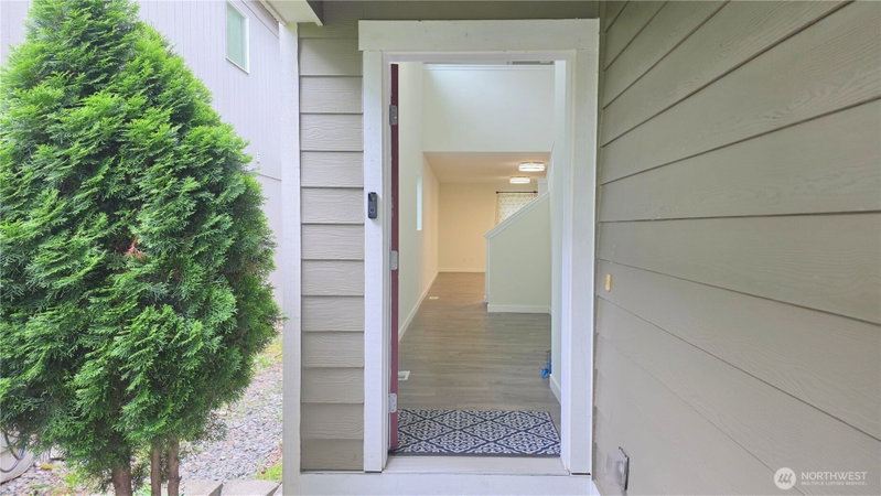 17933 73rd Avenue E photo 2