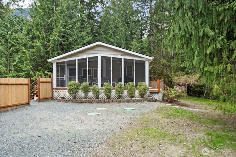 17921 644th Avenue NE photo 1