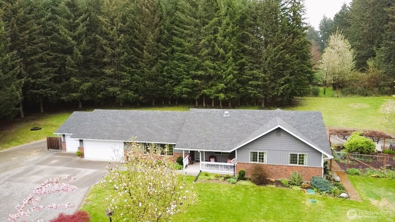 5547 125th Lane SW photo 2