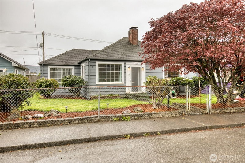 1509 Cherry Street photo 2