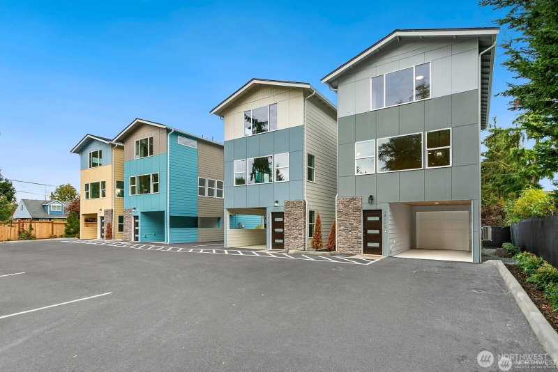 12111 E Gibson photo 1