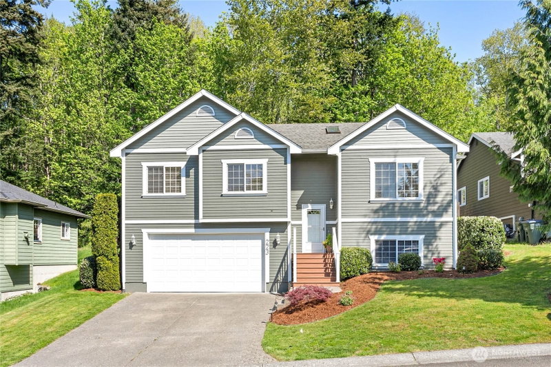 223 Milton Street photo 1