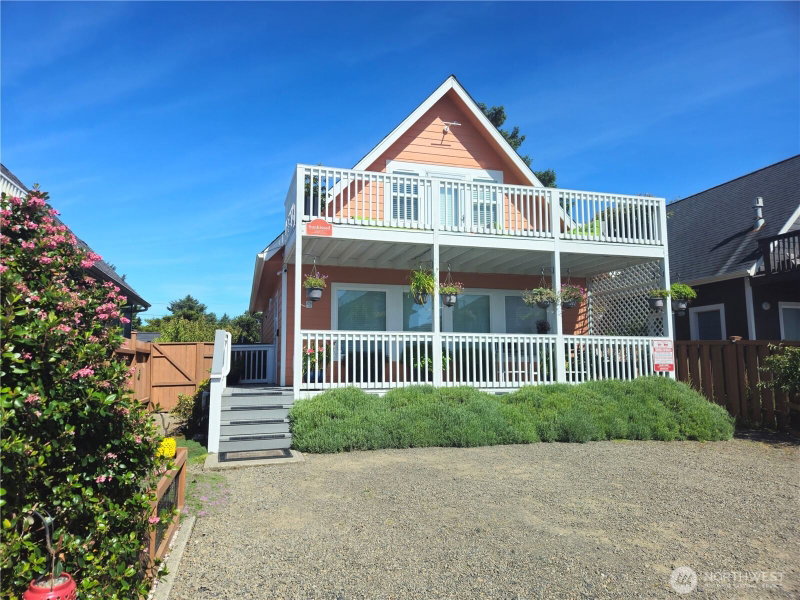 9 Darien Lane photo 1