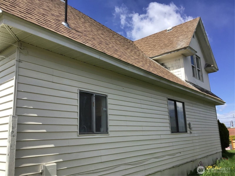 2508 E 1st Avenue photo 14