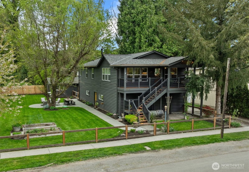 38170 SE Cedar Street photo 1