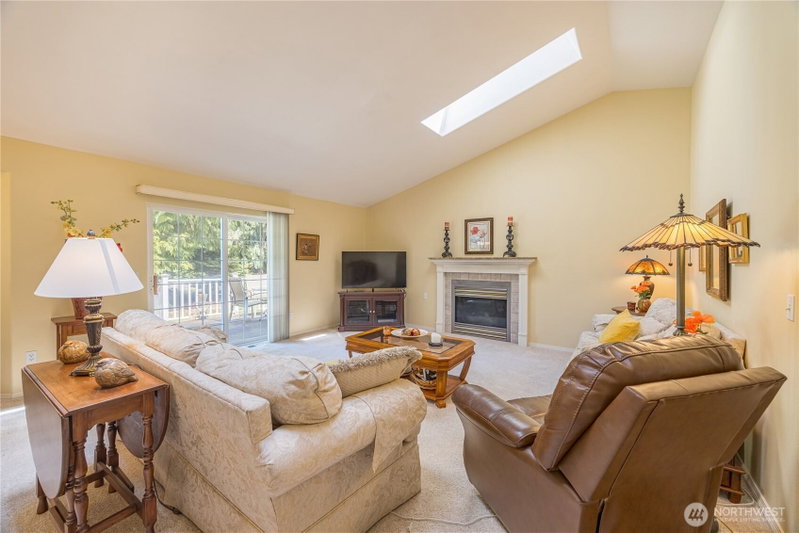 205 Sunset Place photo 2