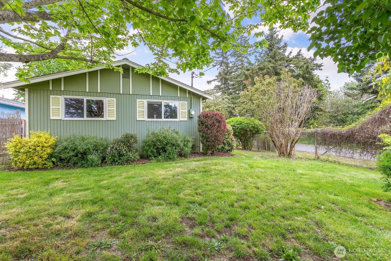 2700 Xenia Street photo 2