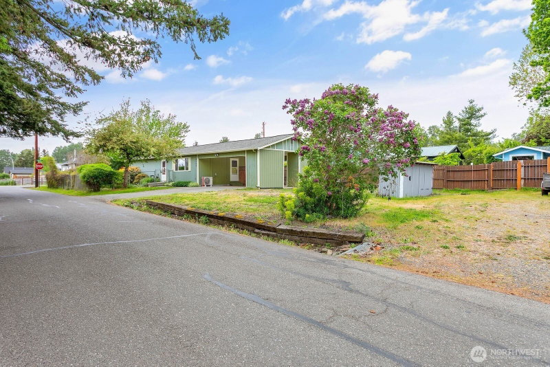 2700 Xenia Street photo 30