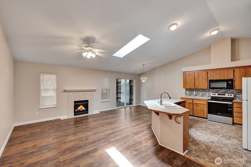 8115 109th Street E #8117 photo 2