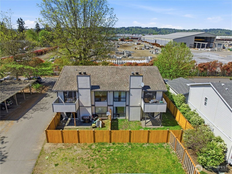 2810 D Place SE photo 2