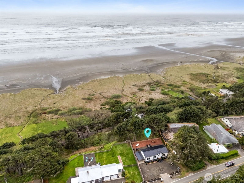 4726 Beach Lane photo 2