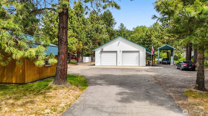1811 Hundley Road photo 2