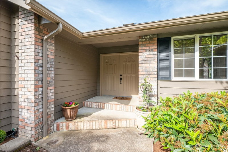108 Sunset Lane photo 2
