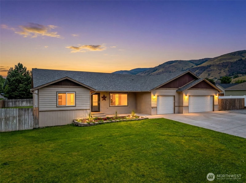 21 Ambrosia Lane photo 40
