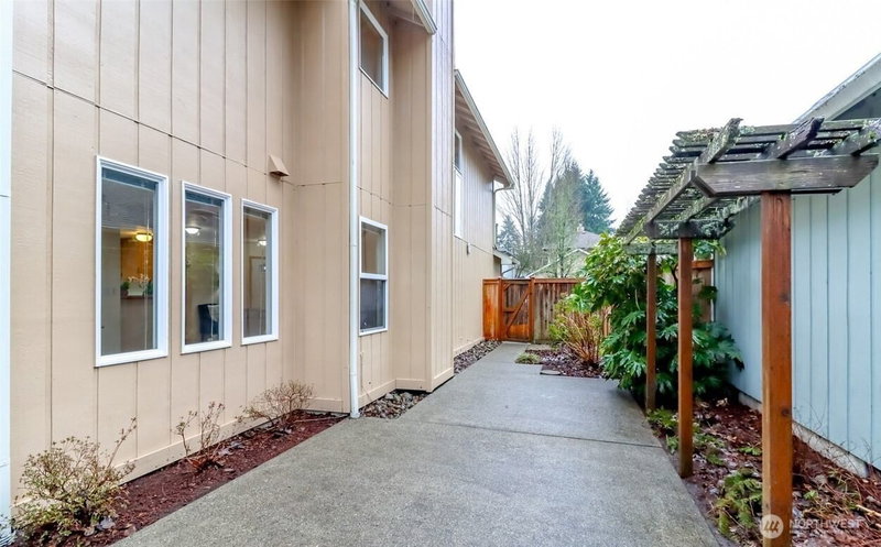 4566 Beckonridge Loop SE photo 11