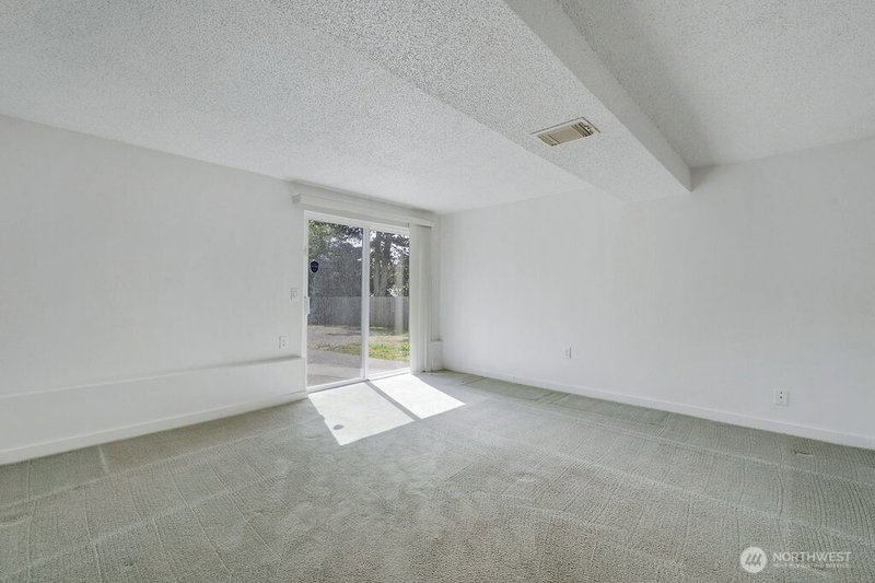 4298 SE Basswood photo 32