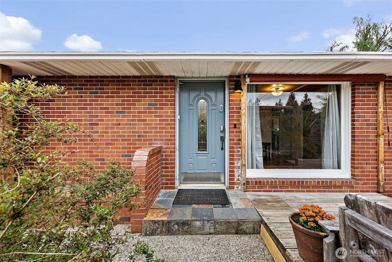 3311 Heather Place W photo 1