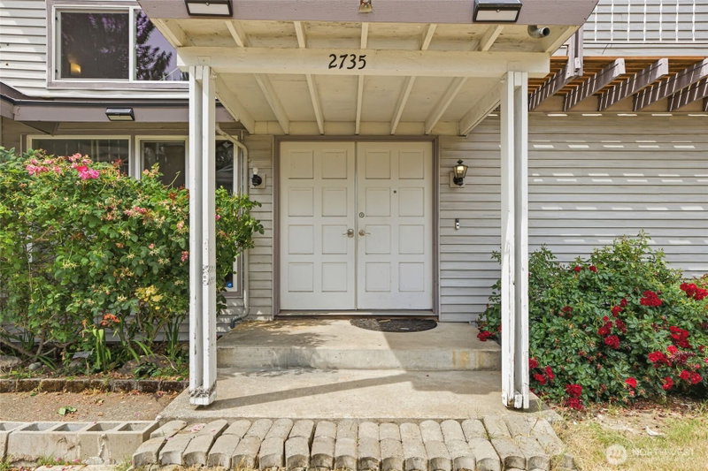 2735 26th Street SE photo 2