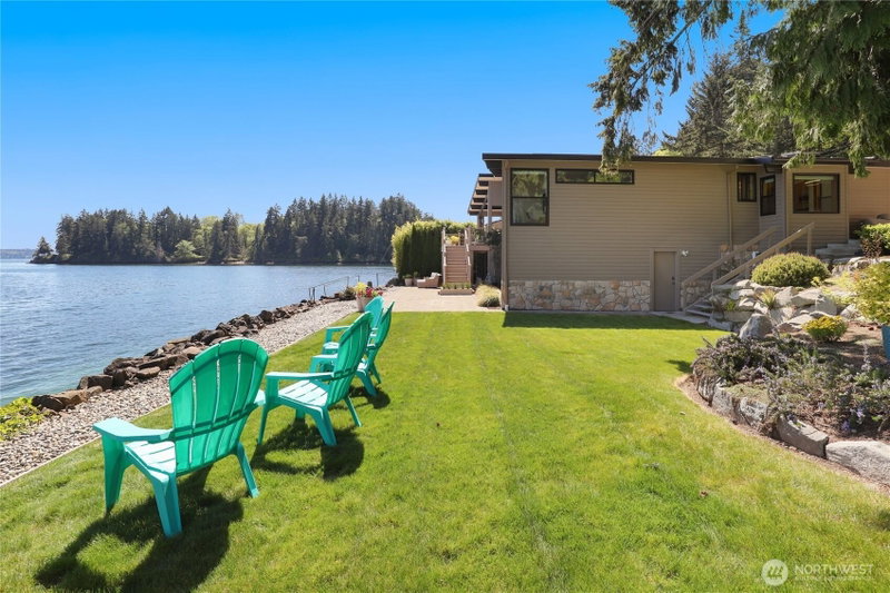 5187 Watauga Beach Drive E photo 2