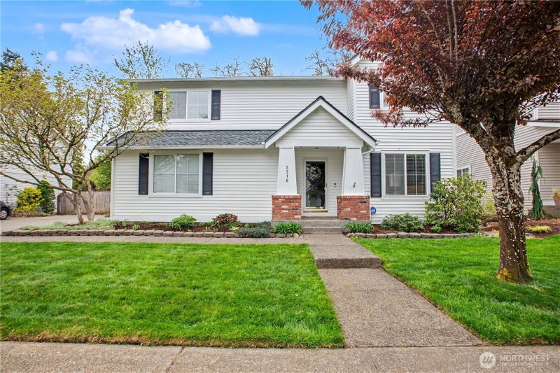 2219 Forrest St photo 1