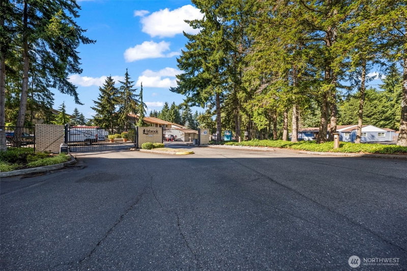 7606 37th Street W #B3 photo 39