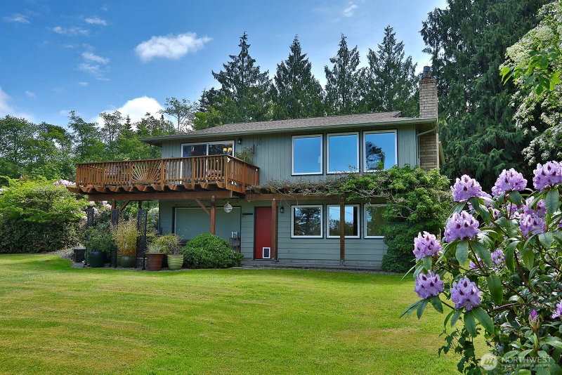 3459 Marine View Drive photo 2