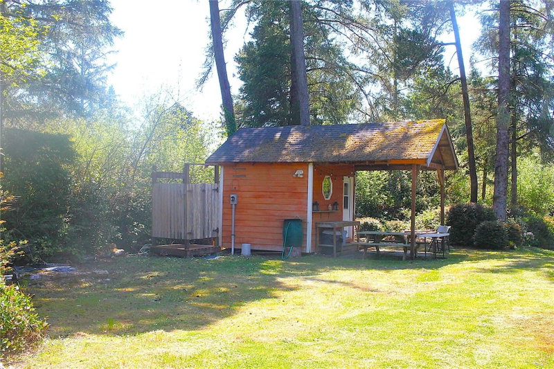 2839 Fisher Avenue photo 2