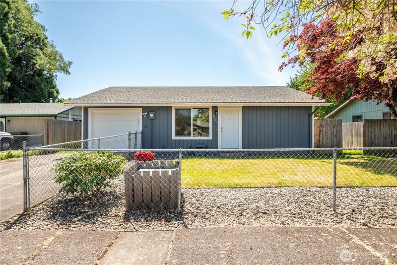 4703 Merlin Street photo 2