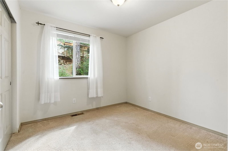 30 E Ballycastle Way photo 32