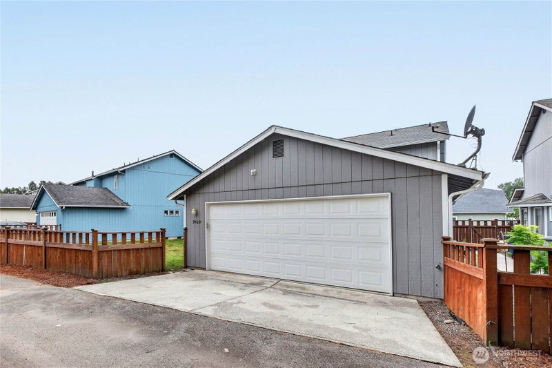 7409 Village Drive photo 2