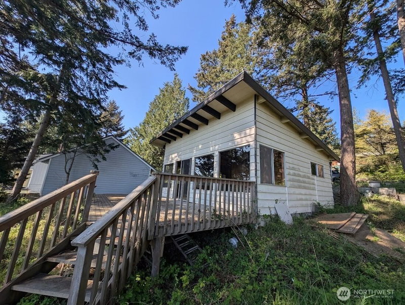 7537 Holiday Boulevard photo 2