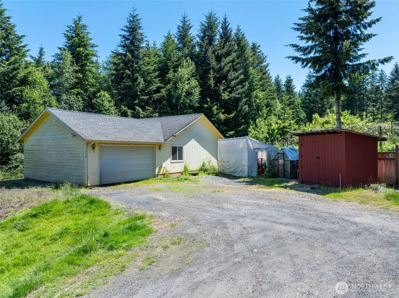 110 Northview Drive photo 2