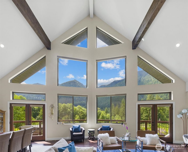 15305 Index-Galena Road photo 2