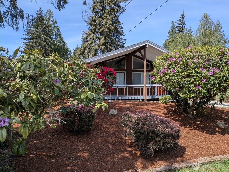 9923 Overlook Drive NW photo 2
