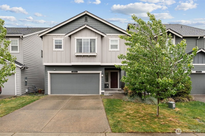 18711 108th Avenue E photo 1