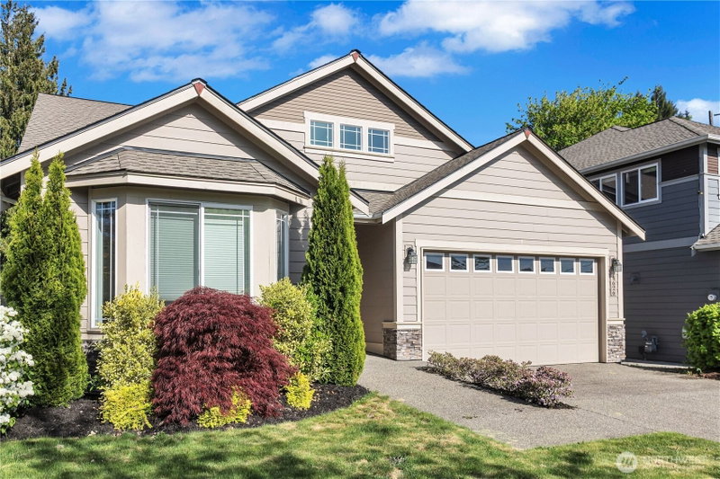 4626 Sydney Rose Court SE photo 2