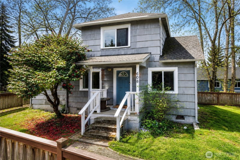 608 113th Street S photo 1