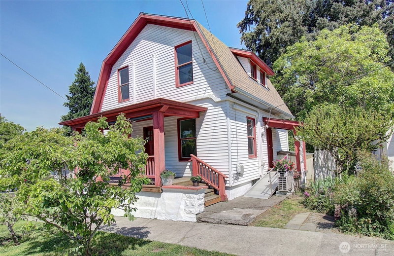3521 L Street photo 2