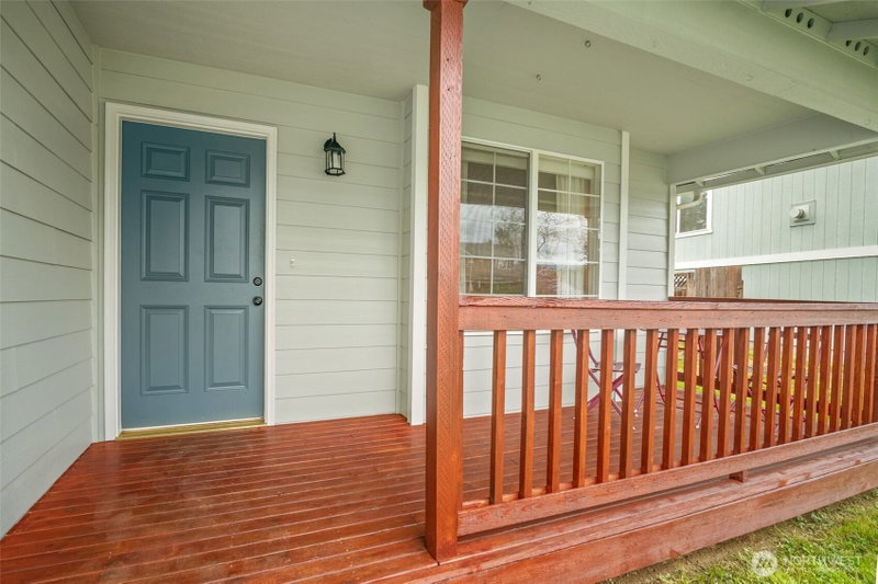 1117 Loves Hill Drive photo 2