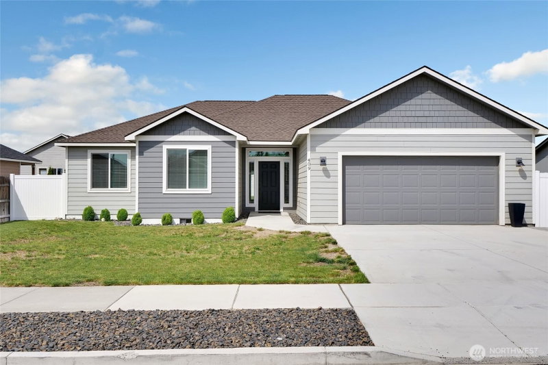 409 S Trillium photo 1