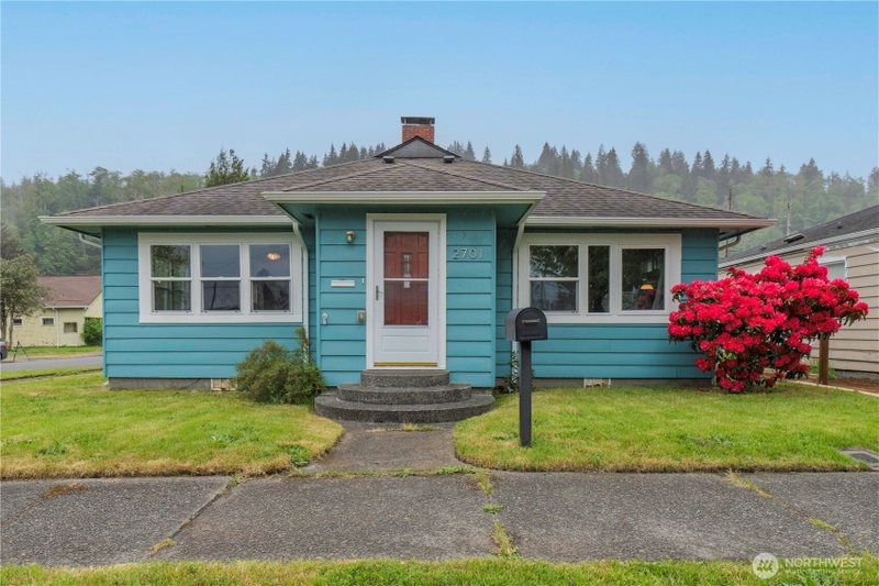 2701 Sumner Avenue photo 2