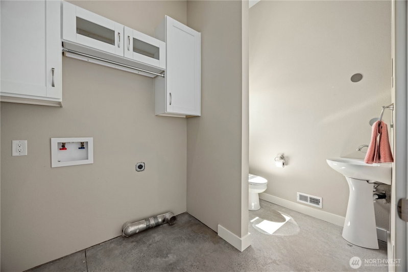 827 Madeleine Court photo 37