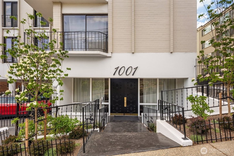 1001 Queen Anne Avenue N #303 photo 1