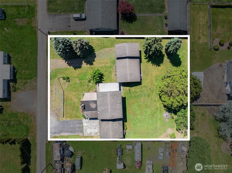 711 Kearns Lane photo 2