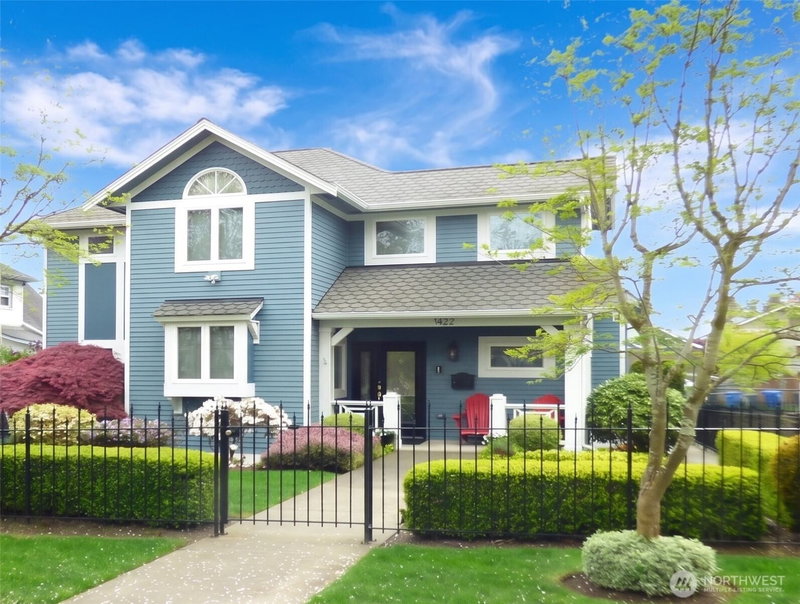 1422 Colby Avenue photo 1