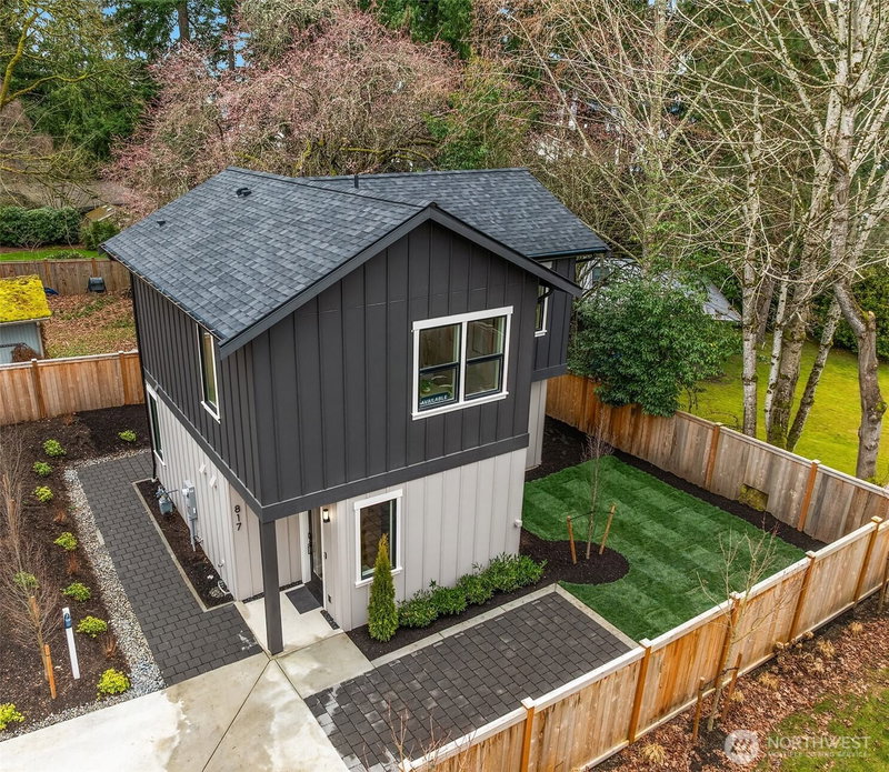 817 18th Avenue W photo 10
