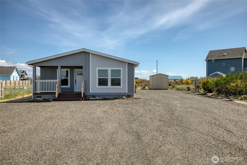 1414 Storm King Avenue SW photo 2