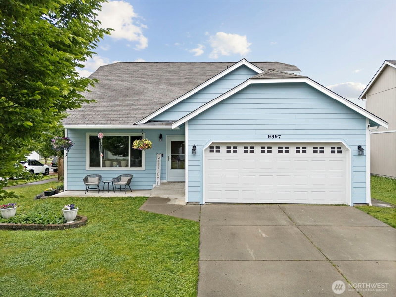 9997 Greenleaf Loop SE photo 2